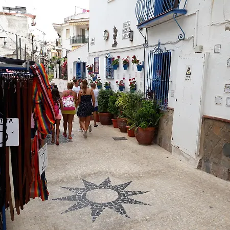 Hostel Micaela Charming *