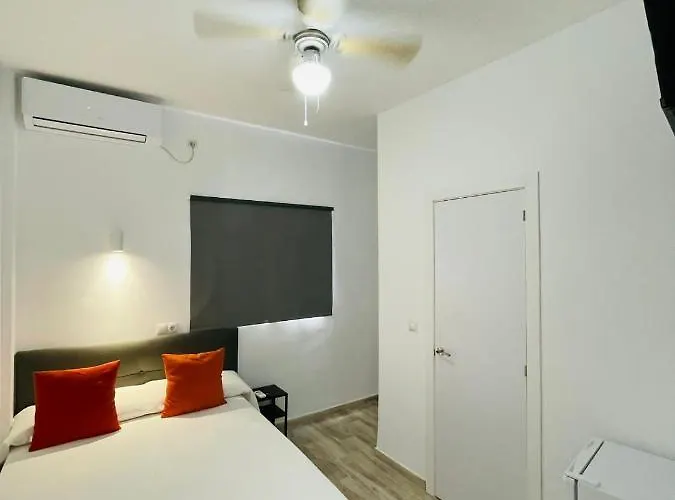 ゲストハウス Micaela Charming