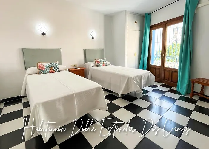 Micaela Charming トレモリノス