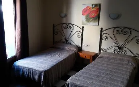 Micaela Charming Albergue *